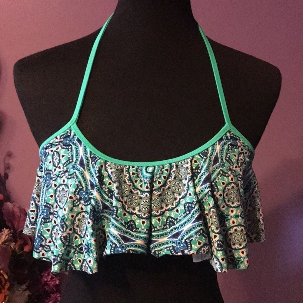 5/$25 Jessica Simpson bikini top S